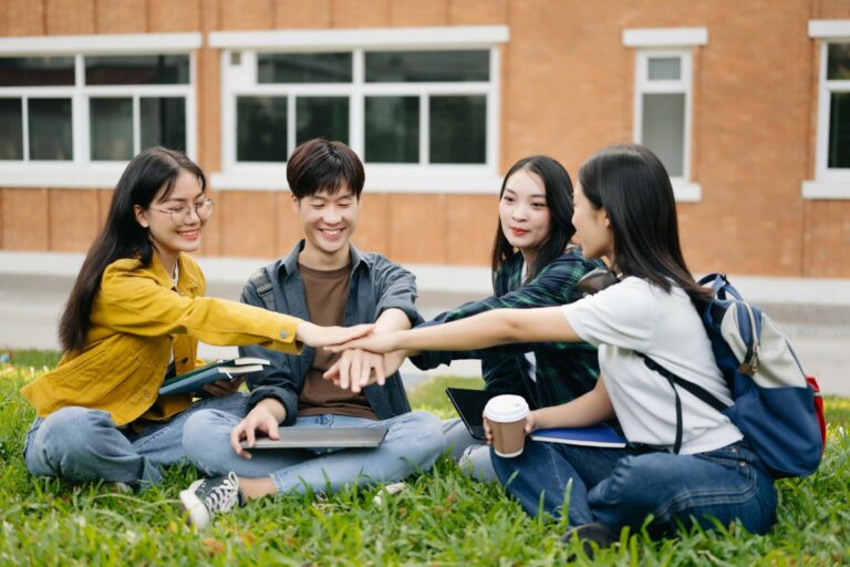 asian-students-are-studying-the-campus-park-young-2024-11-01-23-13-23-utc
